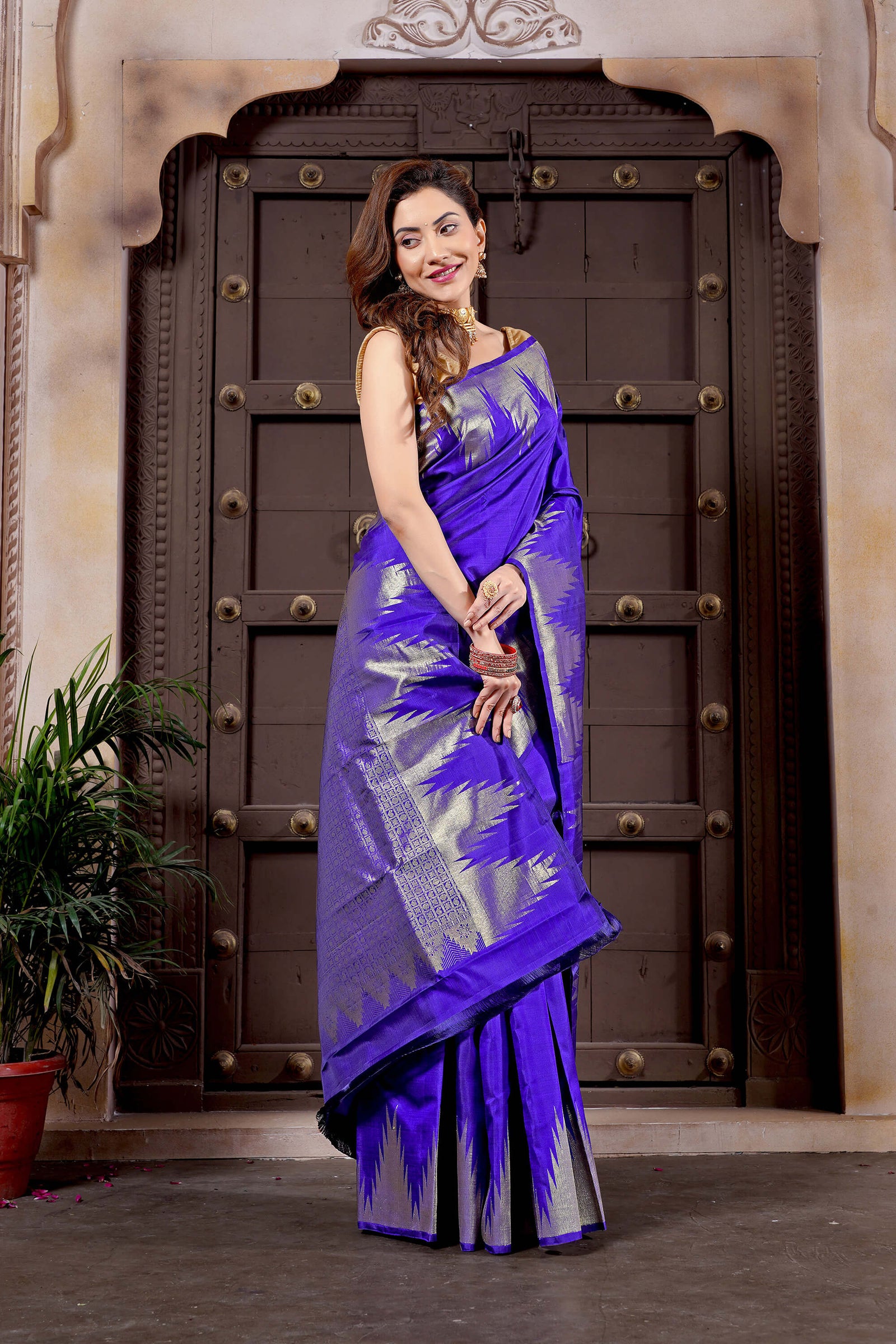 Dark Blue Pure Silk Kanjivaram Handloom Saree with Golden Temple Border Design