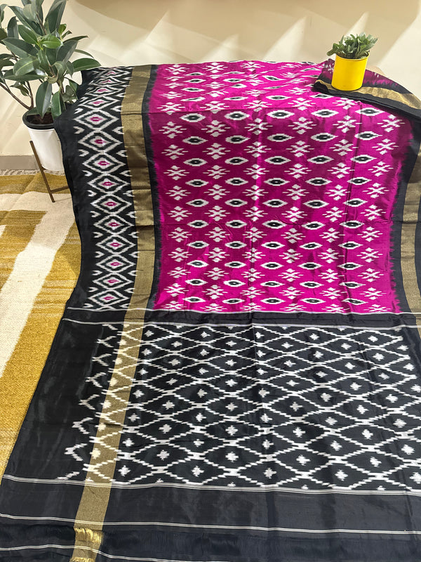 Pochampally Pure Silk Saree Magenta and Black in Ikkat pattern design with blouse piece