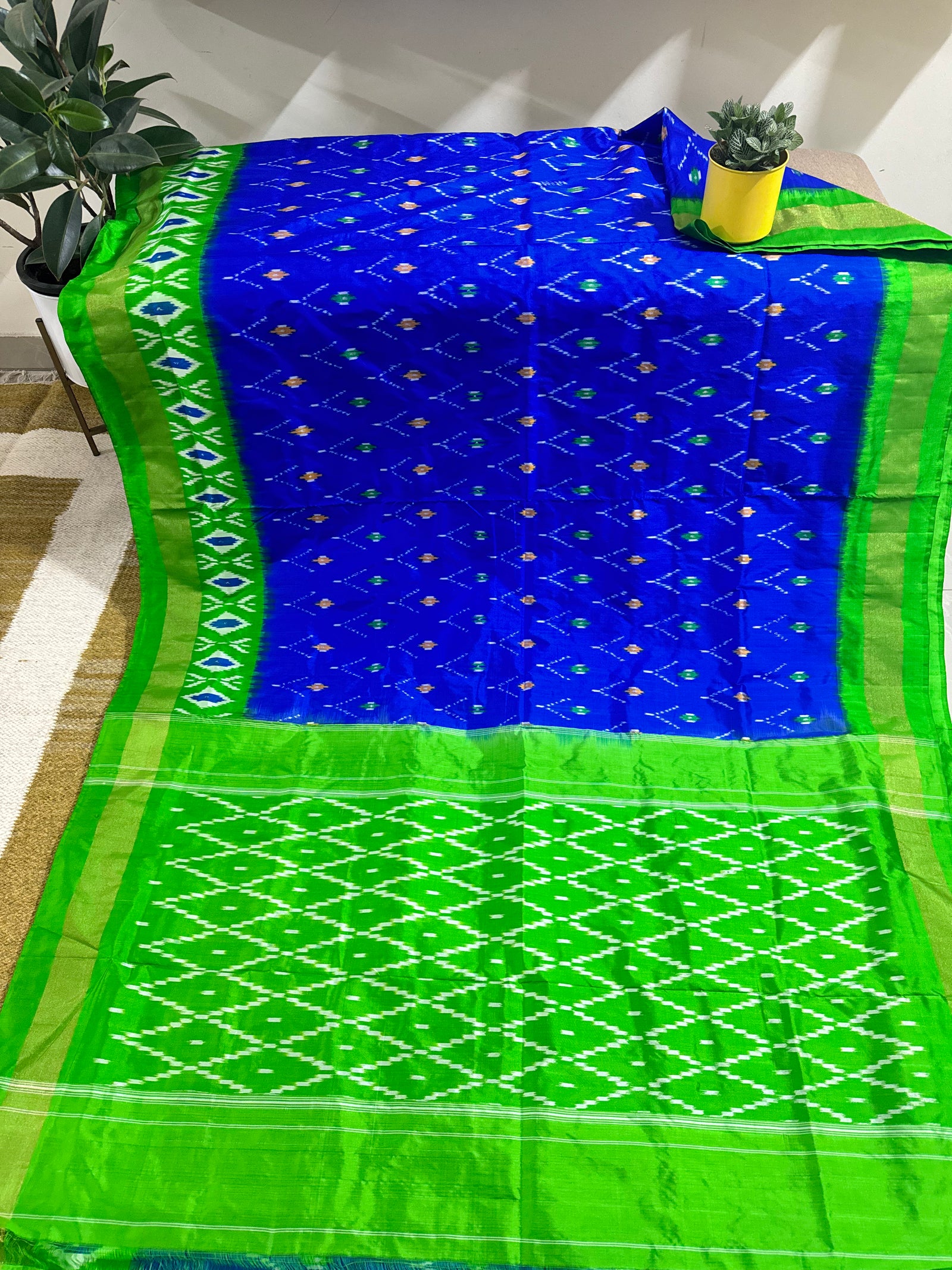 Pochampally Pure Silk Saree Royal Blue and Green in Ikkat pattern design with blouse piece