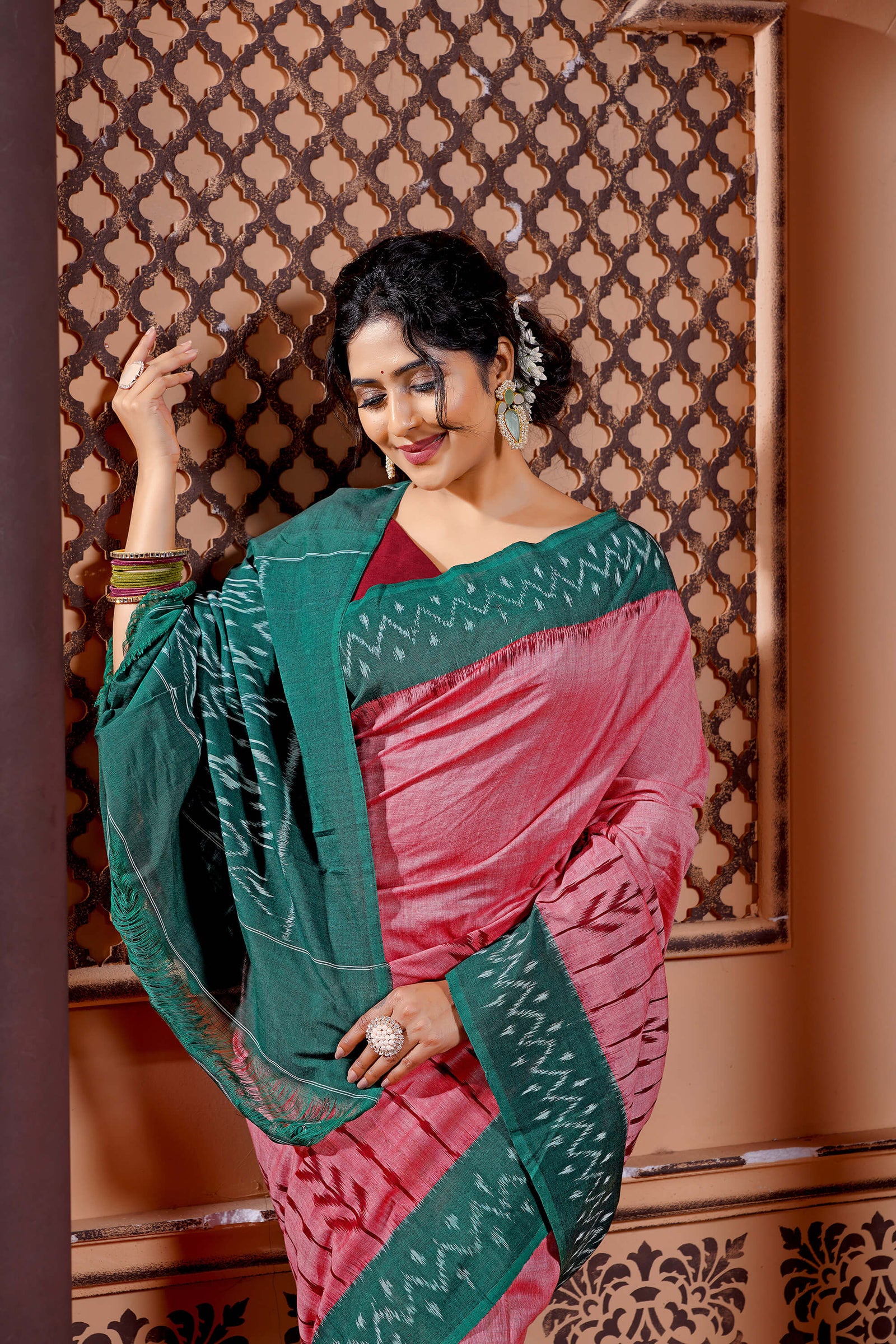 Dirty Pink and Green Pochampally Mercerised Cotton Handloom Saree in Ikkat Pattern