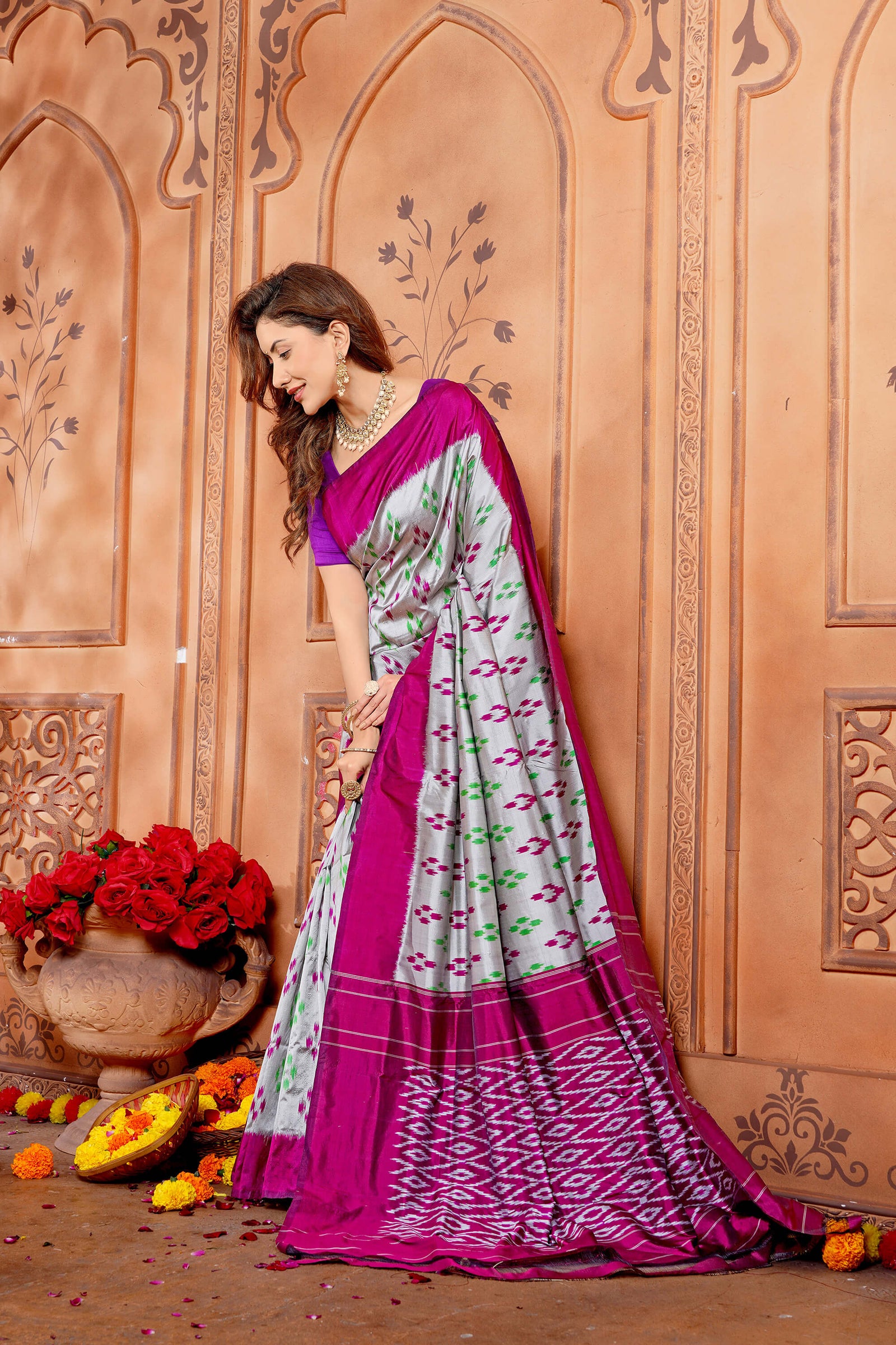 Grey and Magenta Pochampally Pure Silk Handloom Saree in Ikkat Pattern