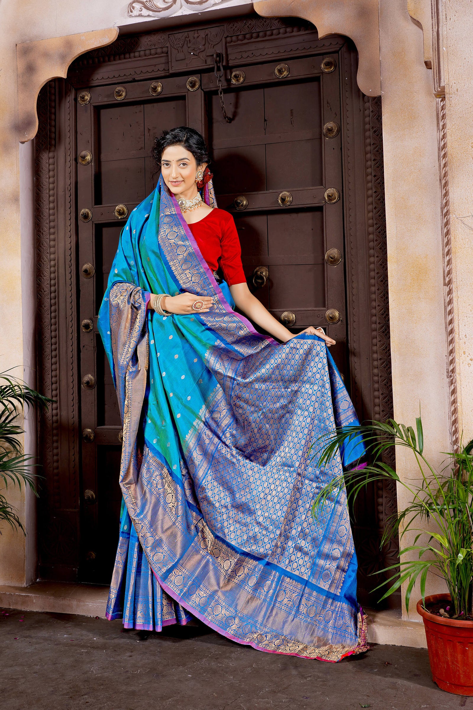 Teal Green Pure Silk Gadwal Handloom Saree